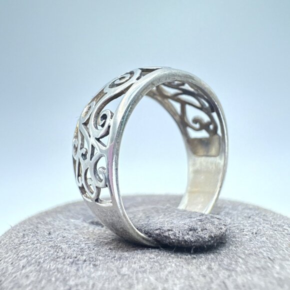 VTG Solid Sterling Silver 925 Filigree Scroll Design Tapered Band Ring Size 6.75 - Picture 3 of 9